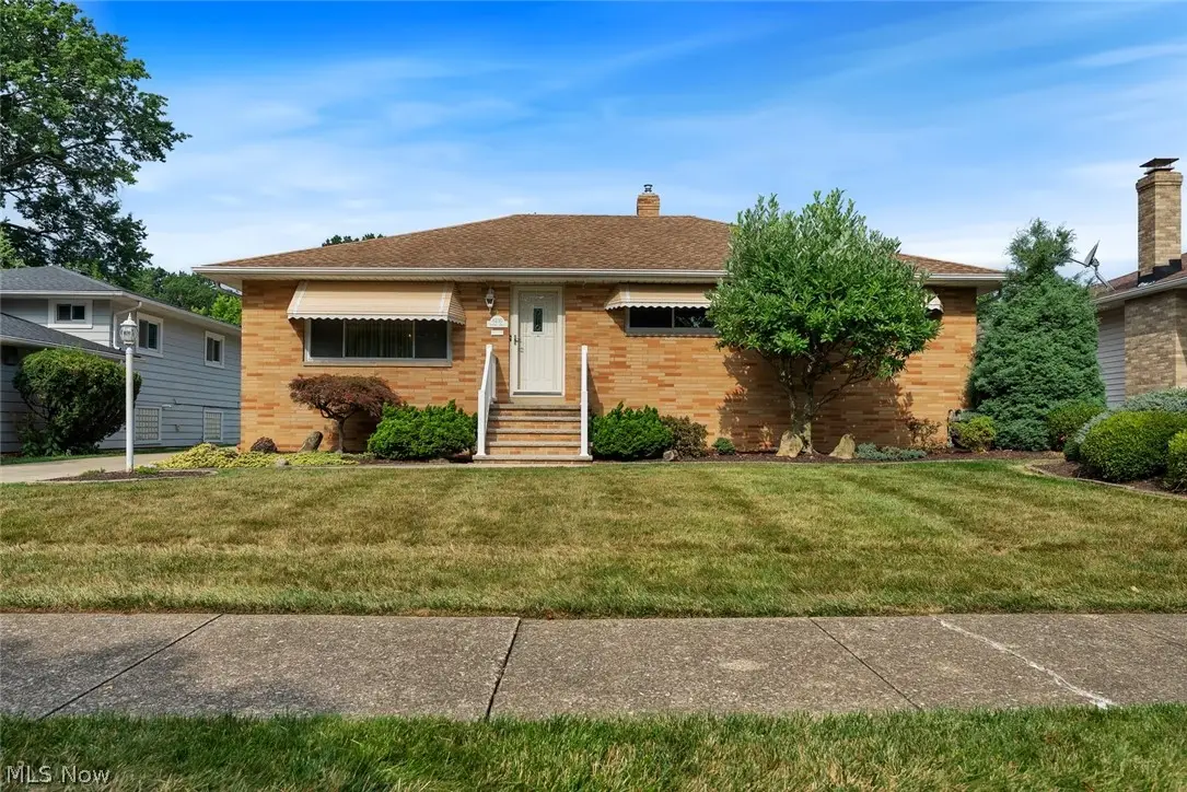 6230 Beverly Drive, Parma Heights, OH 44130 - #1