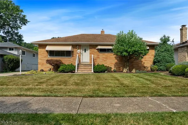 6230 Beverly Drive, Parma Heights, OH 44130