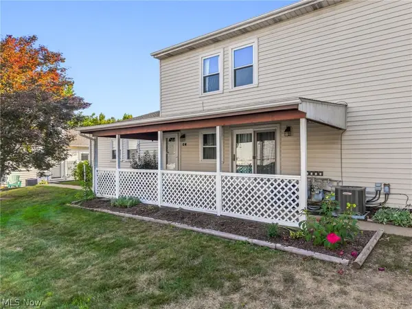 2547 Royal County Down #C, Uniontown, OH 44685