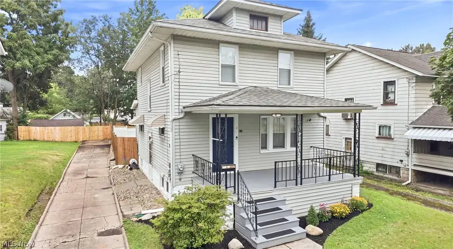 572 E Archwood Avenue, Akron, OH 44301 - #3
