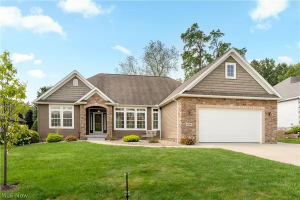 2248 Grimsby Nw Street, North Canton, OH 44720