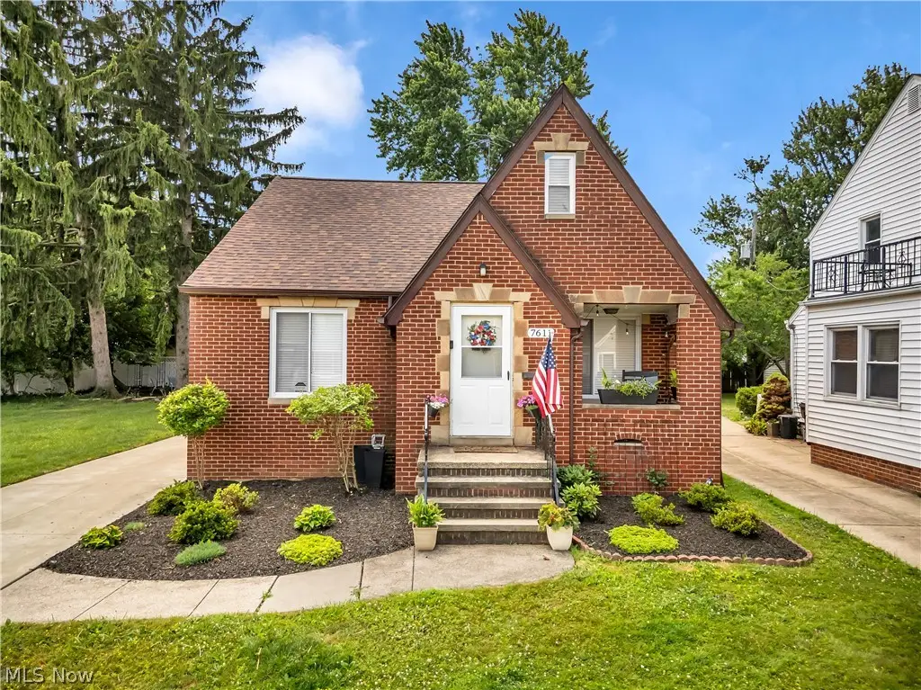 7611 Wainstead Drive, Parma, OH 44129 - #1