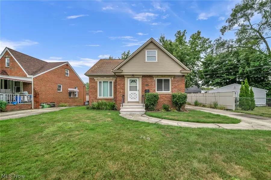 6284 Holburn Road, Parma, OH 44129 - #2