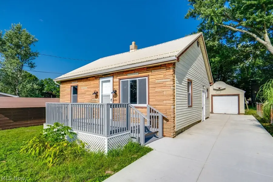 4100 Fairgrove Sw Avenue, Massillon, OH 44646 - #2