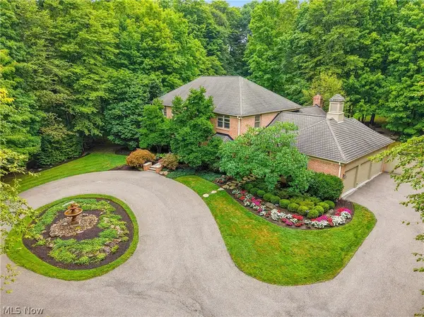 15265 Suffolk Lane, Chagrin Falls, OH 44022