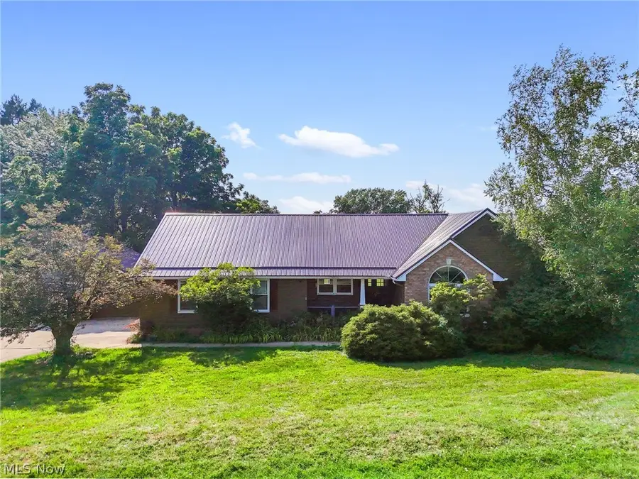 6031 Woodcrest Ne Avenue, Canton, OH 44721 - #2