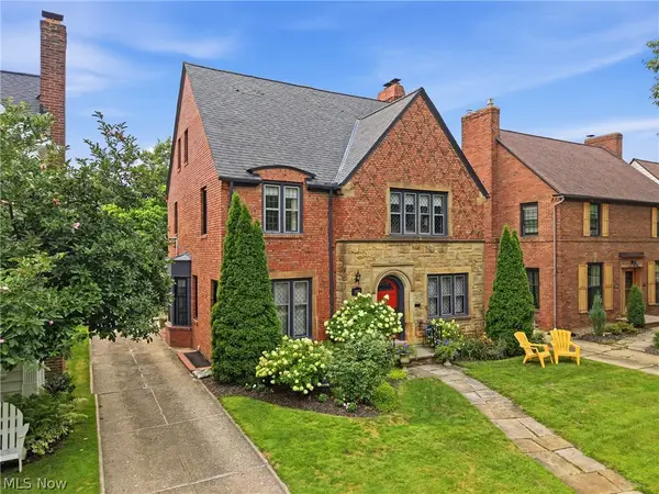 2592 Fenwick Road, University Heights, OH 44118