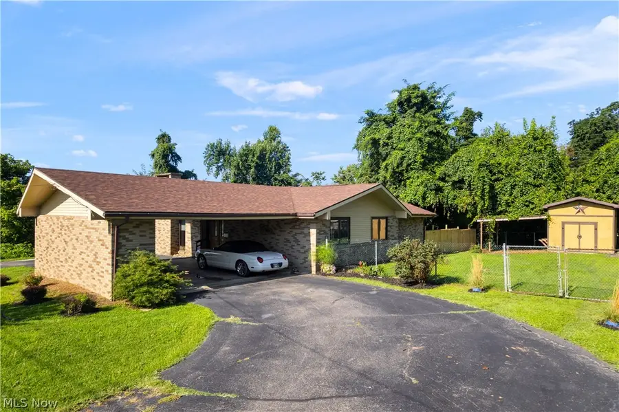 609 Thomas Street, Belpre, OH 45714 - #2