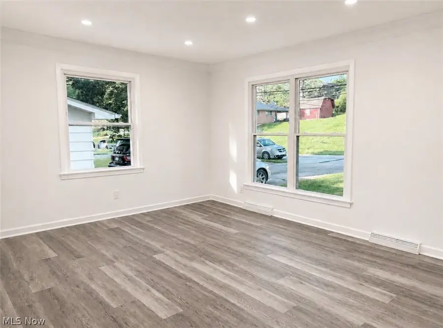 4960 E 81st Street, Garfield Heights, OH 44125 - #3