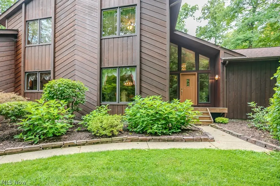 9731 Riverwood Lane, Chagrin Falls, OH 44023 - #3