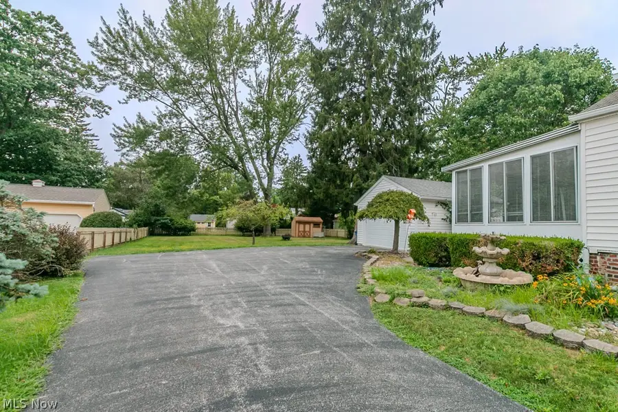 38247 Ridge Road, Willoughby, OH 44094 - #3