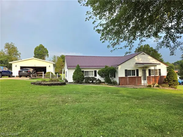 346 Island View Drive, Parkersburg, WV 26101