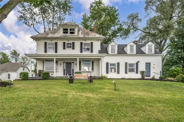 5706 Kemary Sw Avenue, Navarre, OH 44662