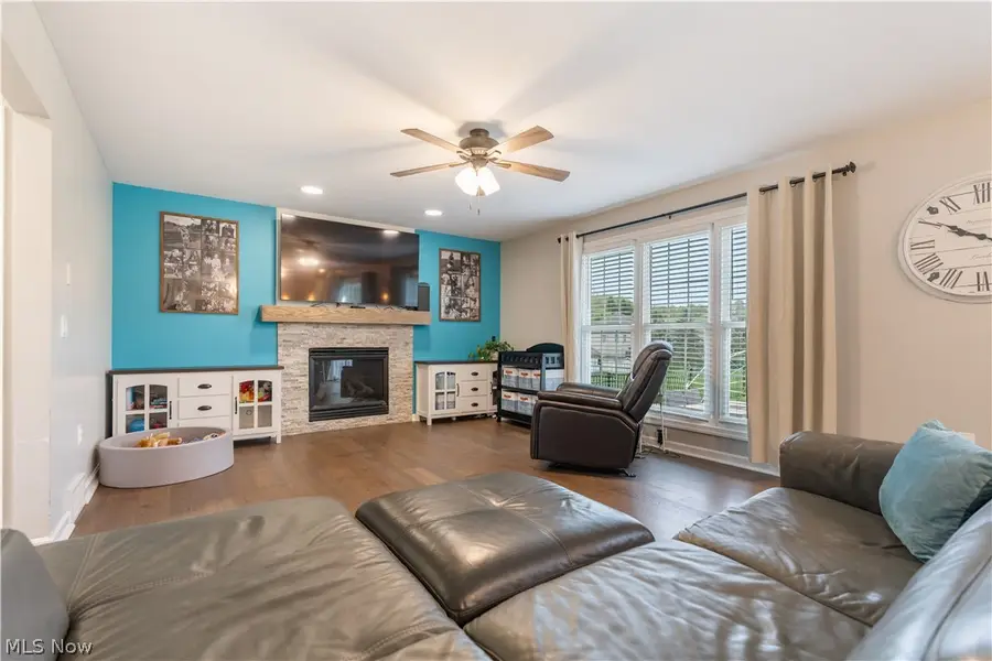 1319 Parkdale Drive, Dover, OH 44622 - #3