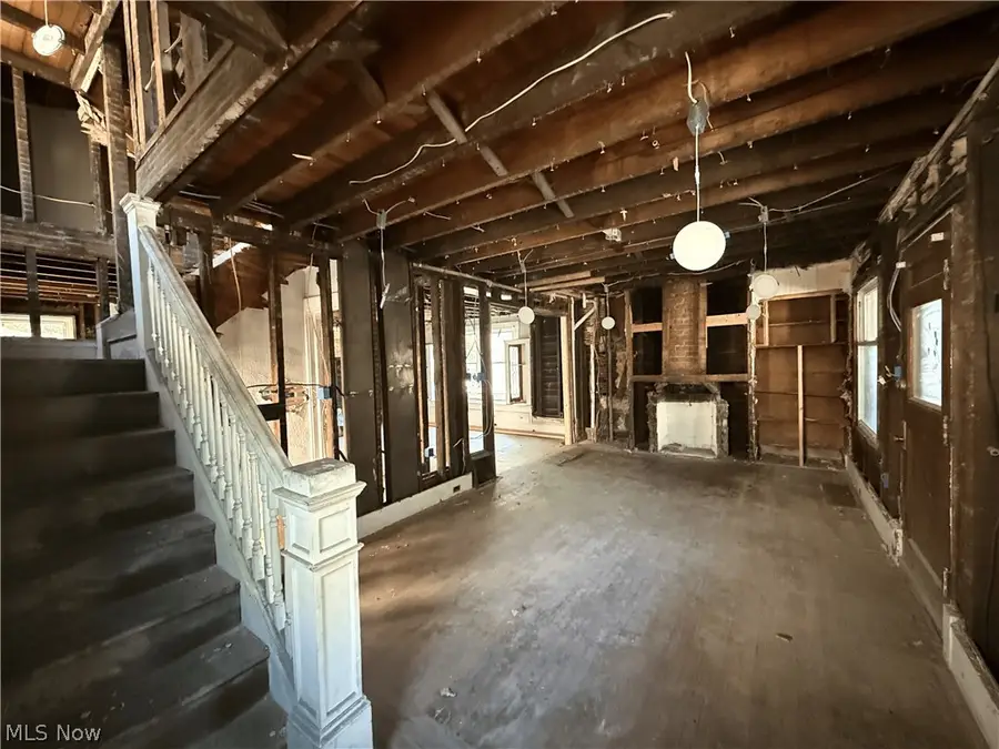 9006 Tioga Avenue, Cleveland, OH 44105 - #3