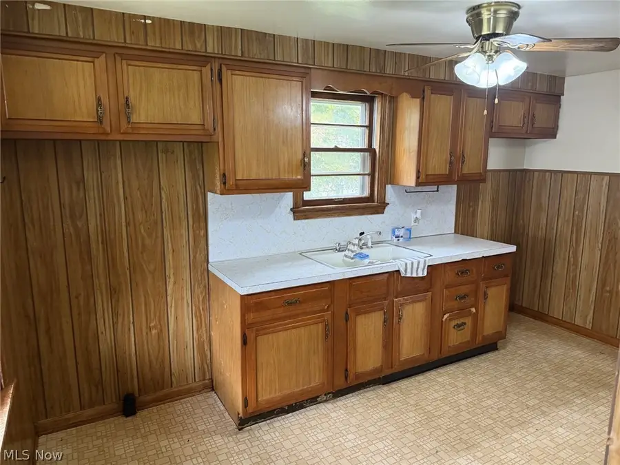 1104 Vine Street, Coshocton, OH 43812 - #2