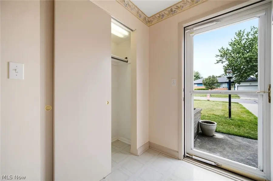 2475 Robinhood Drive, Parma, OH 44134 - #2