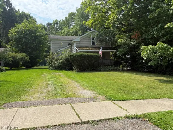 13661 W Spring Street, Burton, OH 44021