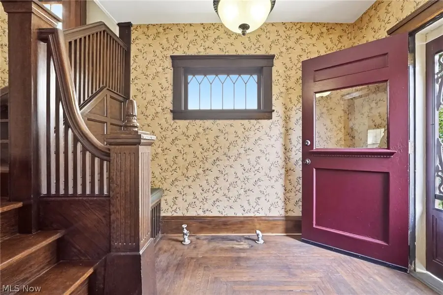 425 West Avenue, Elyria, OH 44035 - #3