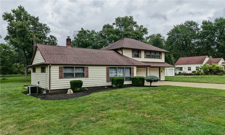 5201 Richville Sw Drive, Navarre, OH 44662 - #2