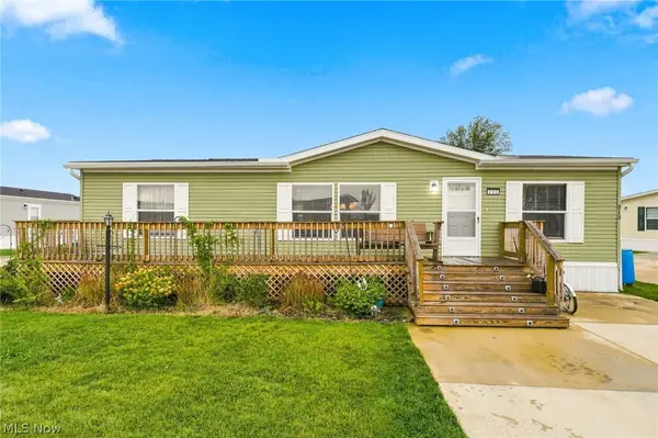 313 Eagle Circle, Elyria, OH 44035