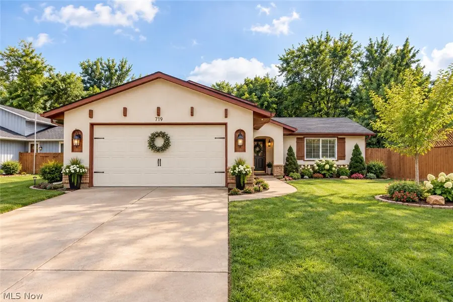 1719 Narragansett Boulevard, Lorain, OH 44053 - #2