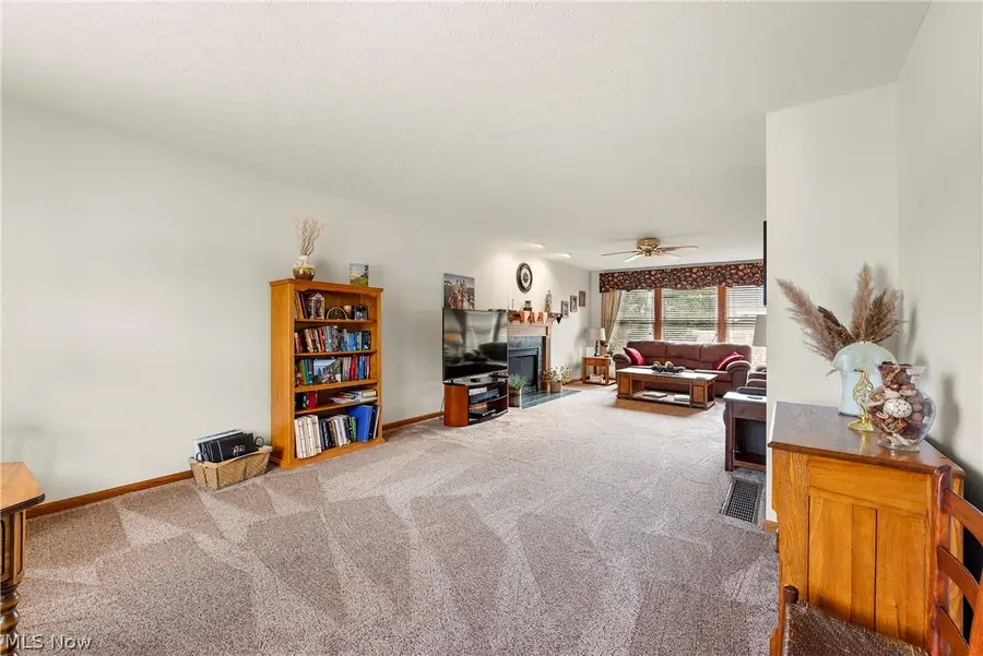 1016 Coopers Run, Amherst, OH 44001 - #3