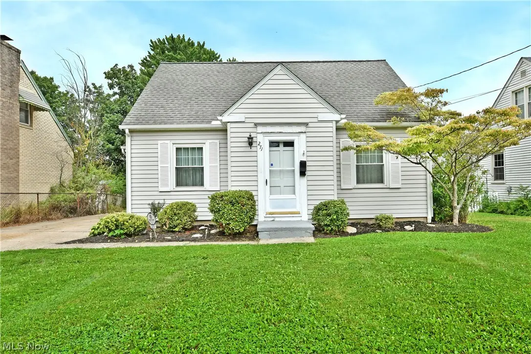 271 Parkgate Avenue, Austintown, OH 44515 - #1