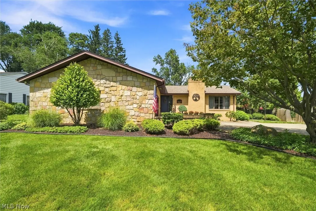 1451 Doncaster Drive, Youngstown, OH 44511 - #1