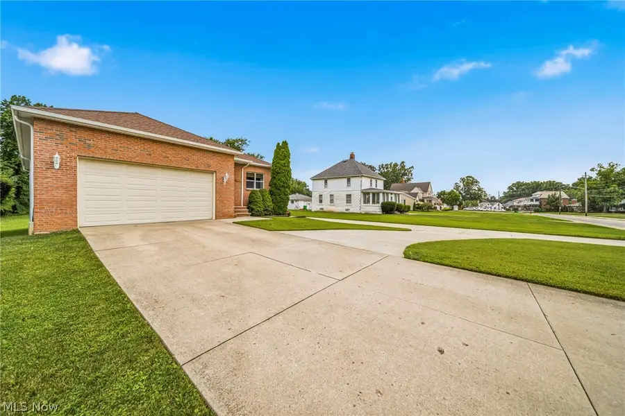 1860 Rockefeller Road, Wickliffe, OH 44092 - #3