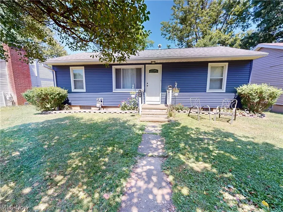 435 2nd Se Street, Brewster, OH 44613 - #2