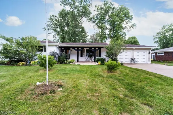 31 Lake Shore Drive, Youngstown, OH 44511