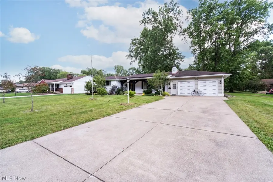 31 Lake Shore Drive, Youngstown, OH 44511 - #2