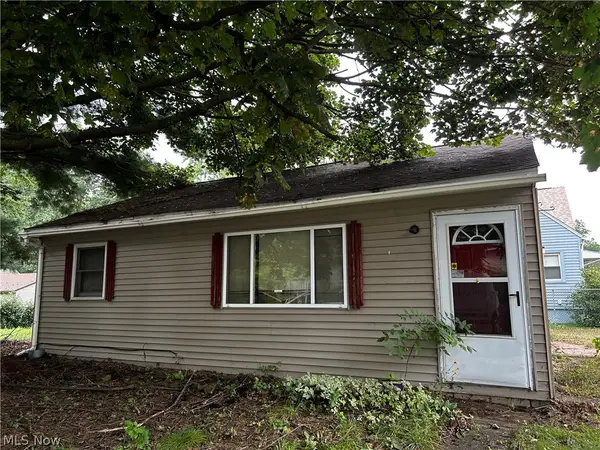 1915 Flint Avenue, Akron, OH 44305