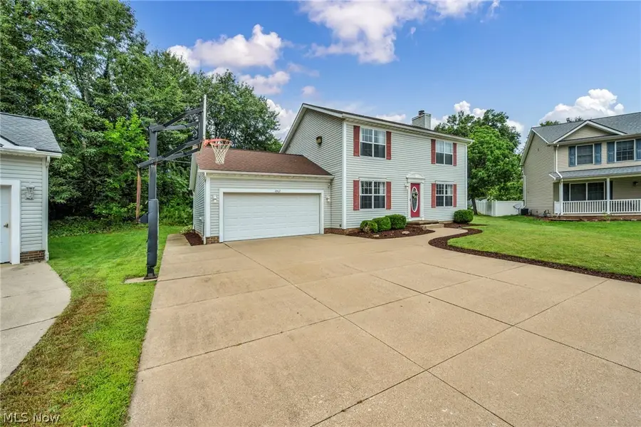 1062 Mcshane Drive, Cuyahoga Falls, OH 44221 - #2