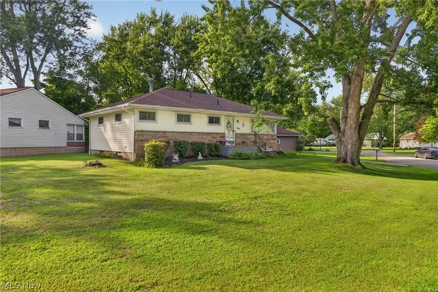 4385 Stoneybrook Se Drive, Warren, OH 44484 - #3