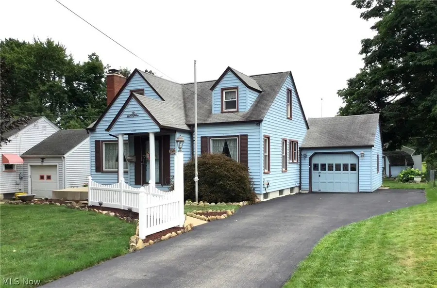 2249 Renwick Drive, Poland, OH 44514 - #2