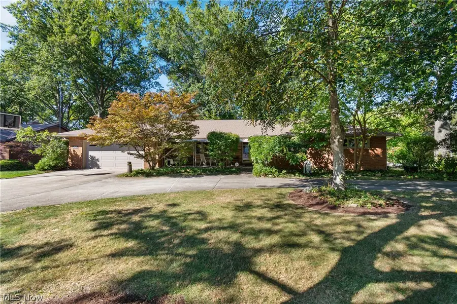 37523 Arlington Drive, Willoughby, OH 44094 - #2