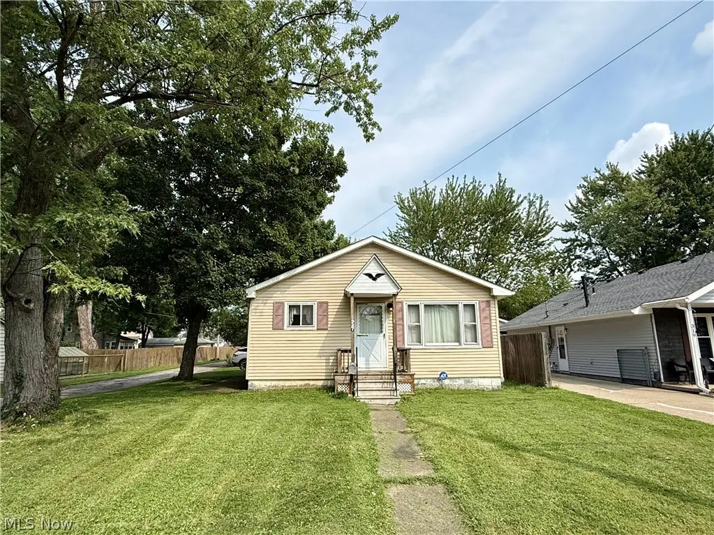 327 Franklin Avenue, Elyria, OH 44035 - #1