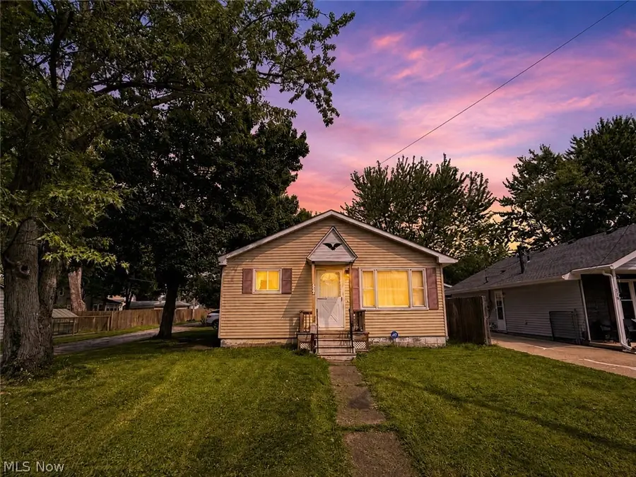 327 Franklin Avenue, Elyria, OH 44035 - #2