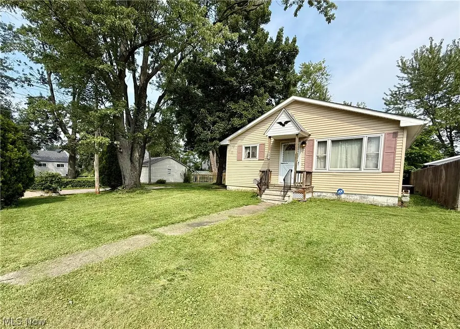 327 Franklin Avenue, Elyria, OH 44035 - #3
