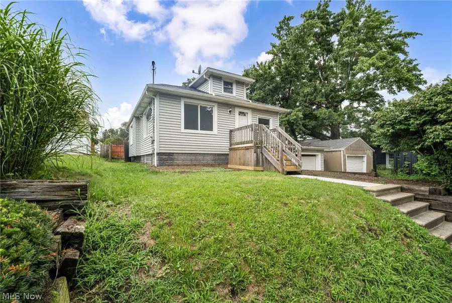 374 Frazier Avenue, Akron, OH 44305 - #3