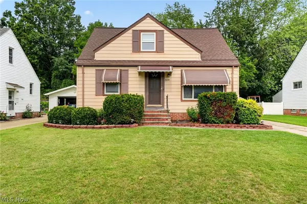 2239 Larchmont Drive, Wickliffe, OH 44092