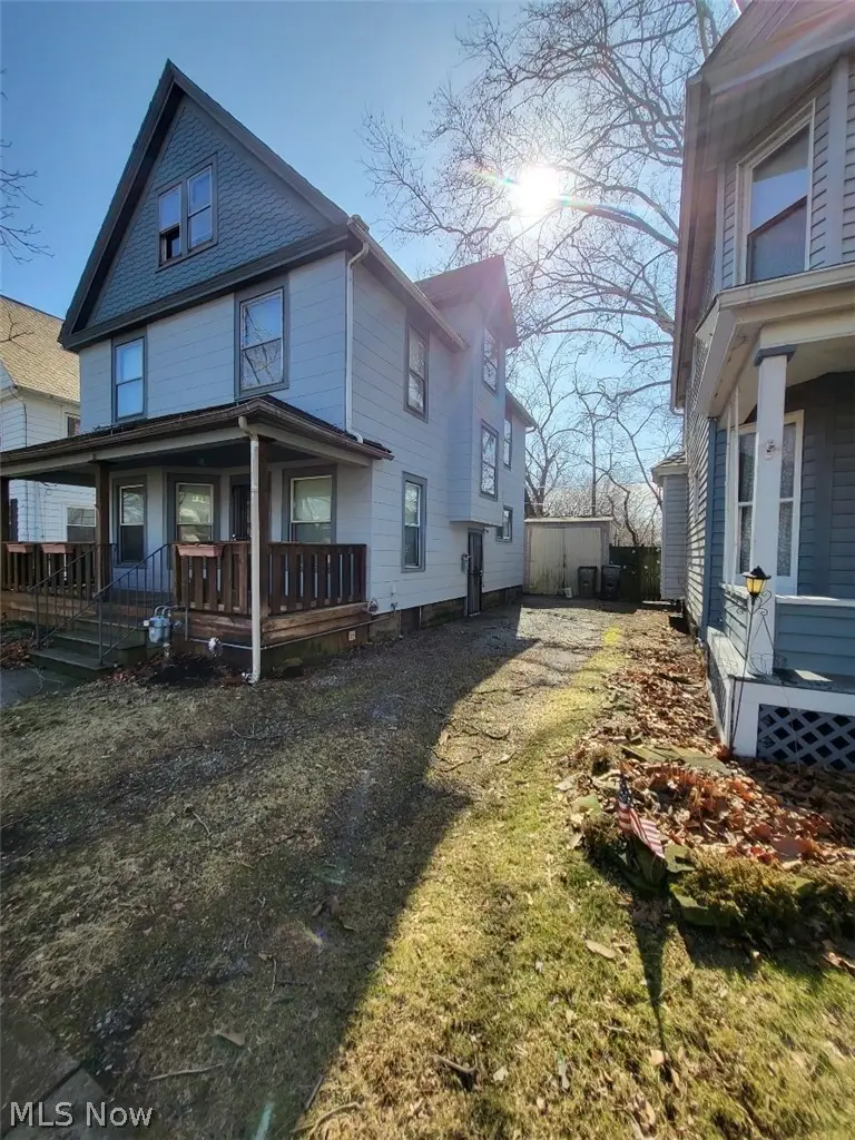 261 Harrison Street, Elyria, OH 44035 - #2