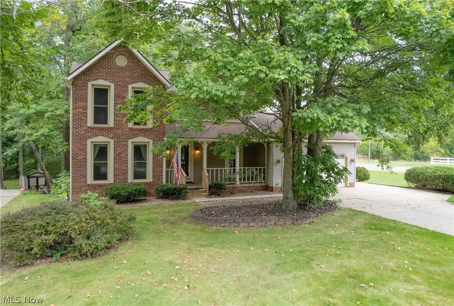 3846 Golden Wood Way, Uniontown, OH 44685 - #2