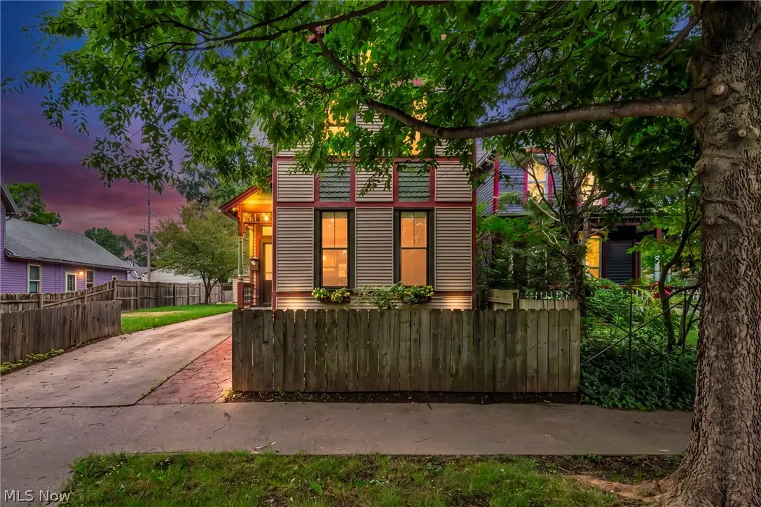 1919 W 45th Street, Cleveland, OH 44102 - #1