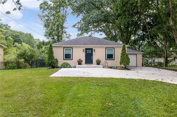 678 Portage Lakes Drive, Akron, OH 44319