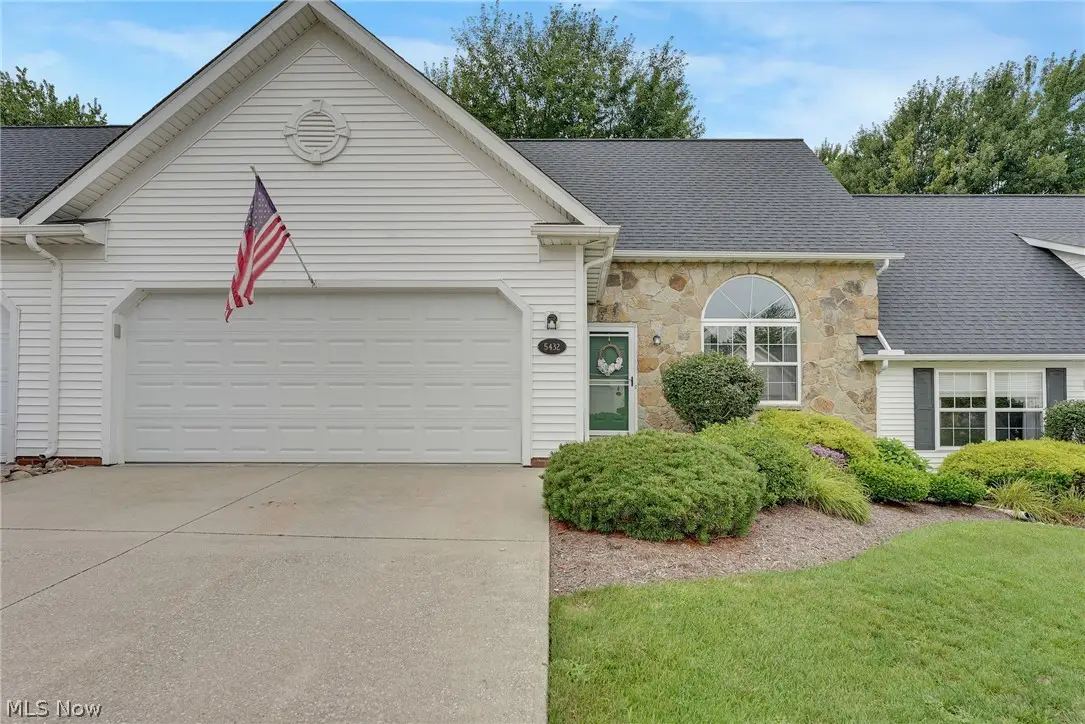 5432 Stoney Lane, Painesville, OH 44077 - #1