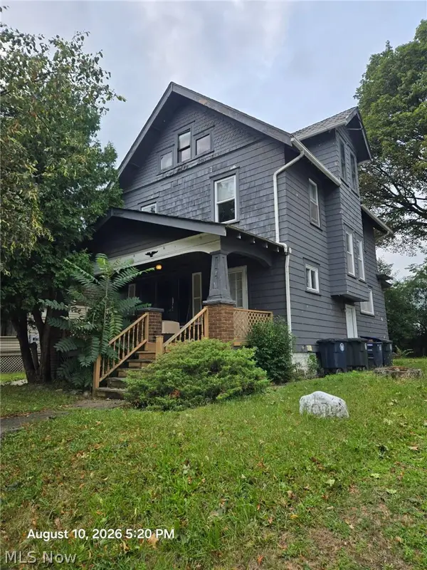 907 Delia Avenue, Akron, OH 44320