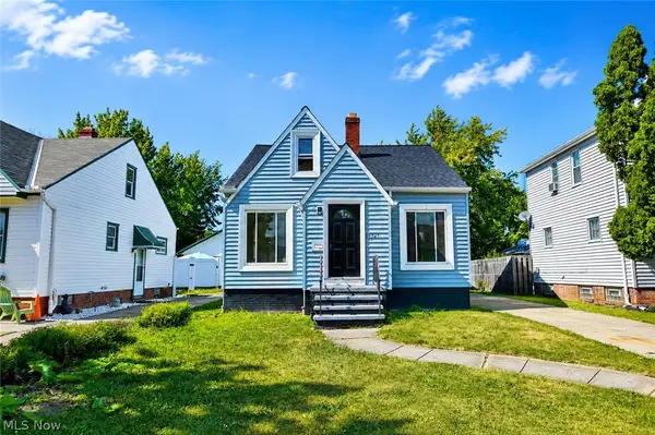 13520 Saint James Avenue, Cleveland, OH 44135